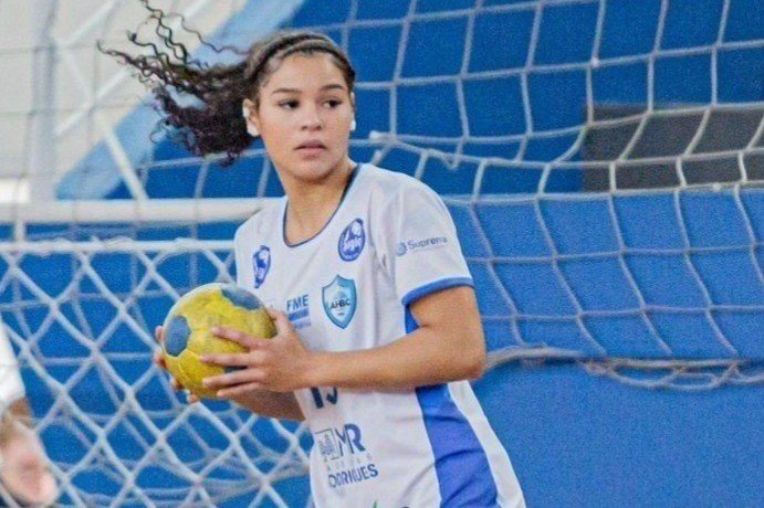 Equipe de BC busca classificação para o Campeonato Brasileiro de Handebol Juvenil