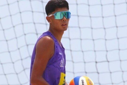 Seleção brasileira de vôlei de praia convoca atleta de Navegantes para intercâmbio na França