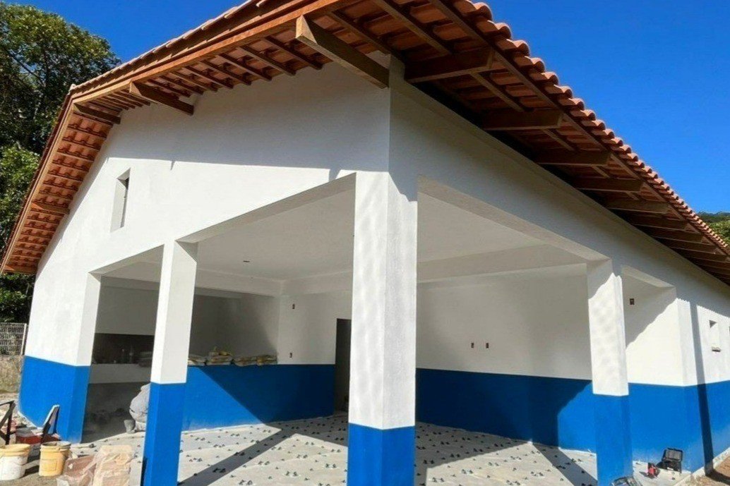 Construção de Centro de Convivência e Vestiários do Campo de Taquaras chega a 90% de conclusão
